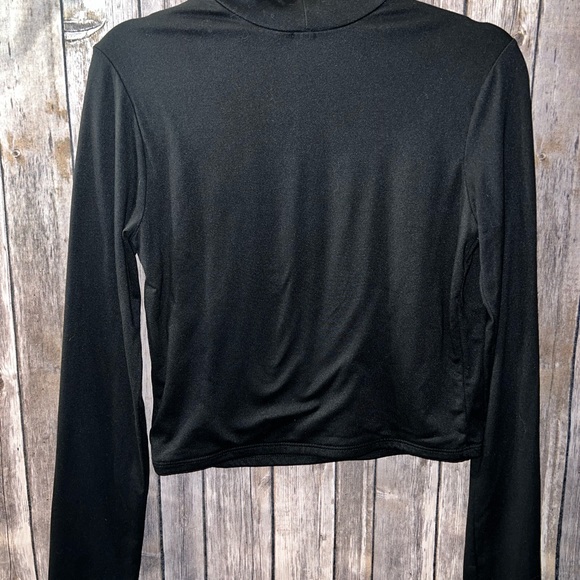 Mood Brand long sleeve open neck crop top, size XL - Picture 4 of 8